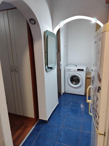 Ap 1 cam decomandat cu balcon cada mare geam la baie si loc de parcare - 4