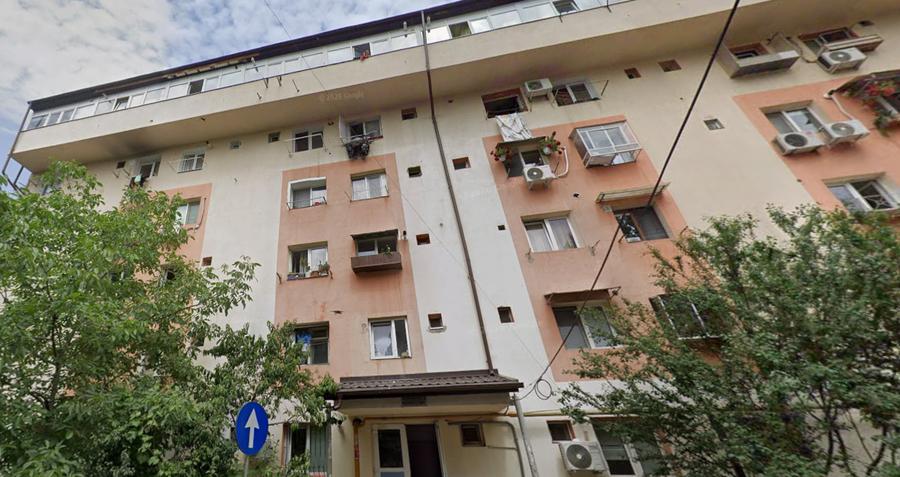 Garsoniera 15 mp Titan Bd. 1 decembrie 1918 Bloc anvelopat / Investitie - 1