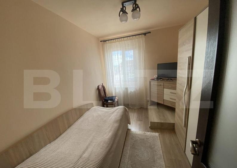 Casa de vanzare, spatiu comercial in suprafata 220 mp, in l - 4