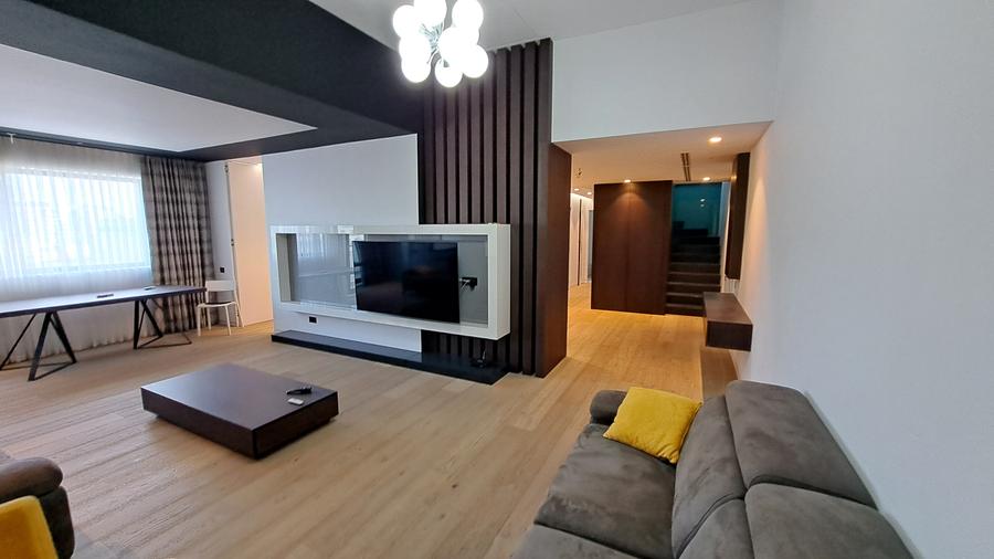 APARTAMENT 4 CAMERE CU SCARA INTERIOARA TIP LOFT -ULTRA LUX - 8