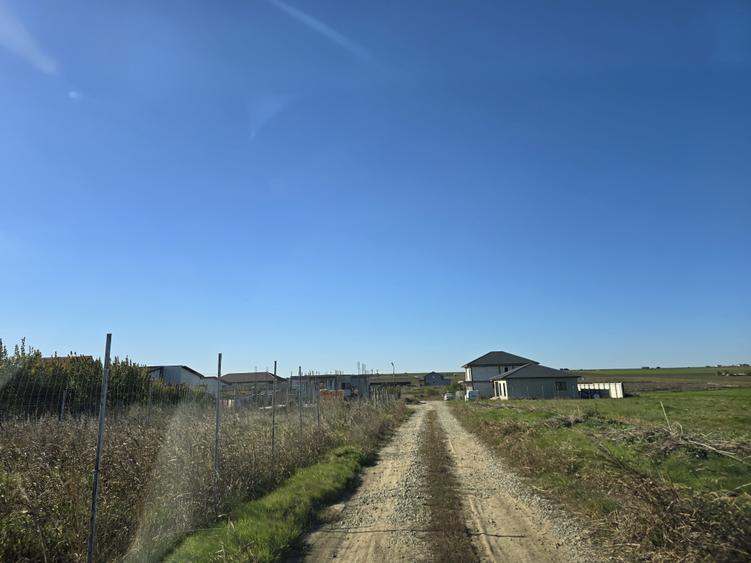 Teren de vanzare in Lazu lot de casa cu PUZ - 8