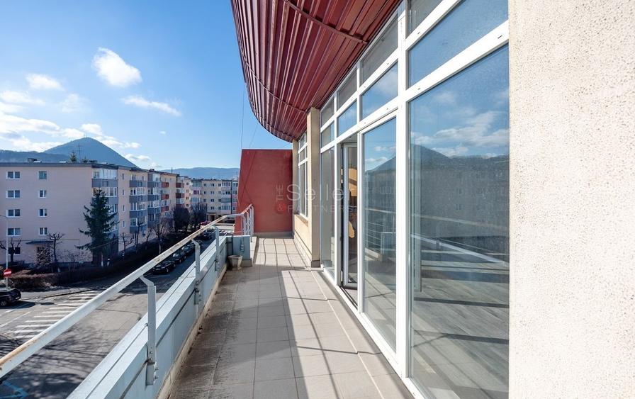 Cladire Multifunctionala - 7