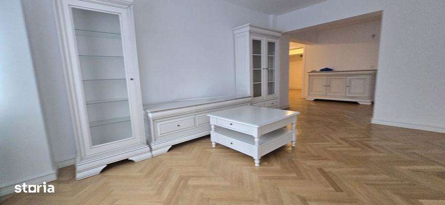 Ultracentral, etaj 1 , vanzare apartament 4 camere - 3