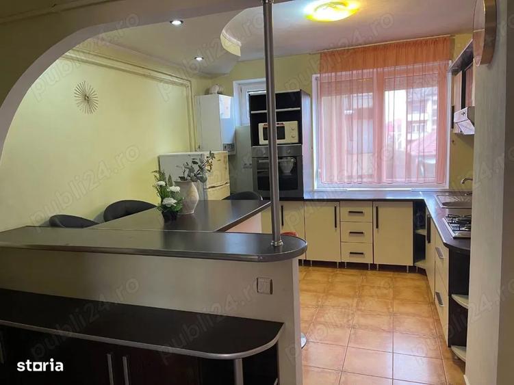 Dau in chirie apartament cu 3 camere zona centrala - 3