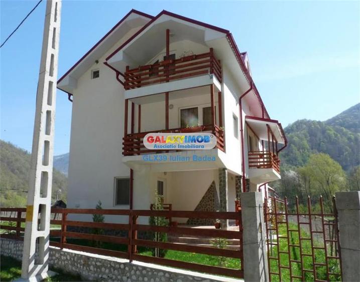 Pensiune de vanzare zona Voineasa - jud. Valcea - 1