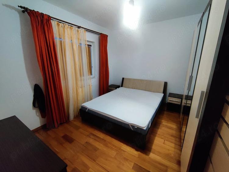 Apartament cu 3 camere decomandat în Aradului