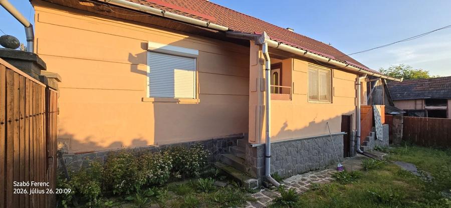 Casă cu 3 camere în Micfalău