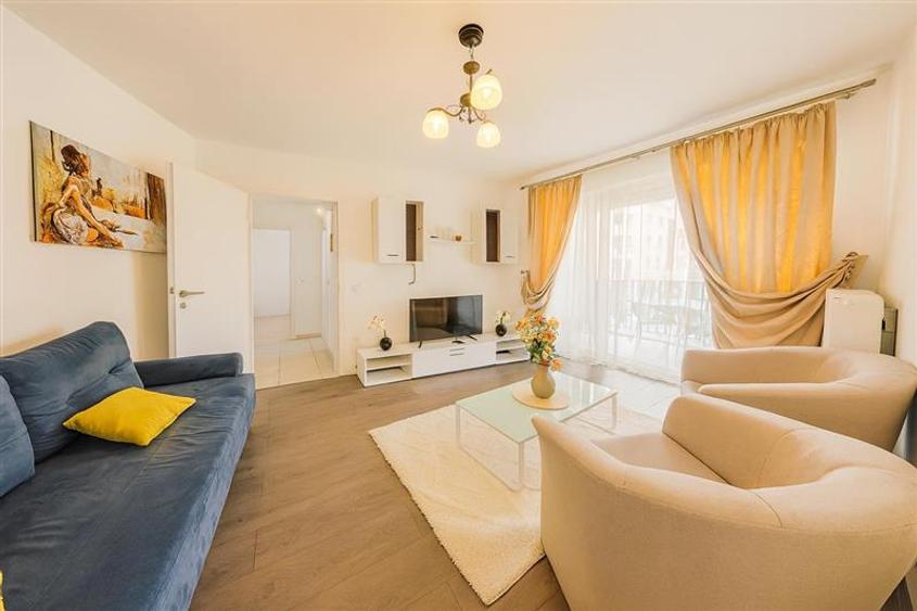Apartament cu 2 camere decomandat, mobilat în Tractorul