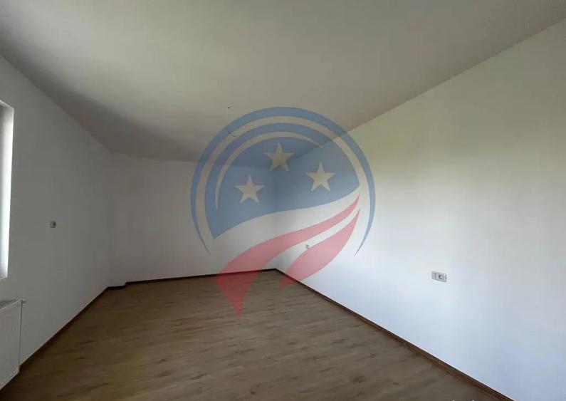 GARSONIERE SI APARTAMENTE IN BLOC NOU, ZONA 1 MAI - 2