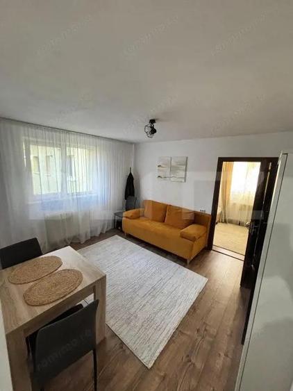 Apartament de vanzare, cu 2 camere, 35 mp, etaj 4/4, zona Decebal - 3