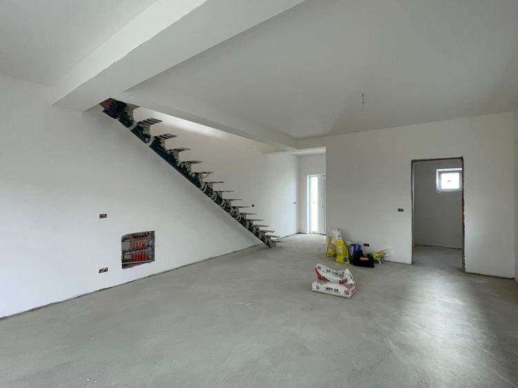 Duplex 3 dormitoare - toate utilitatile - Mosnita - Urseni - 2