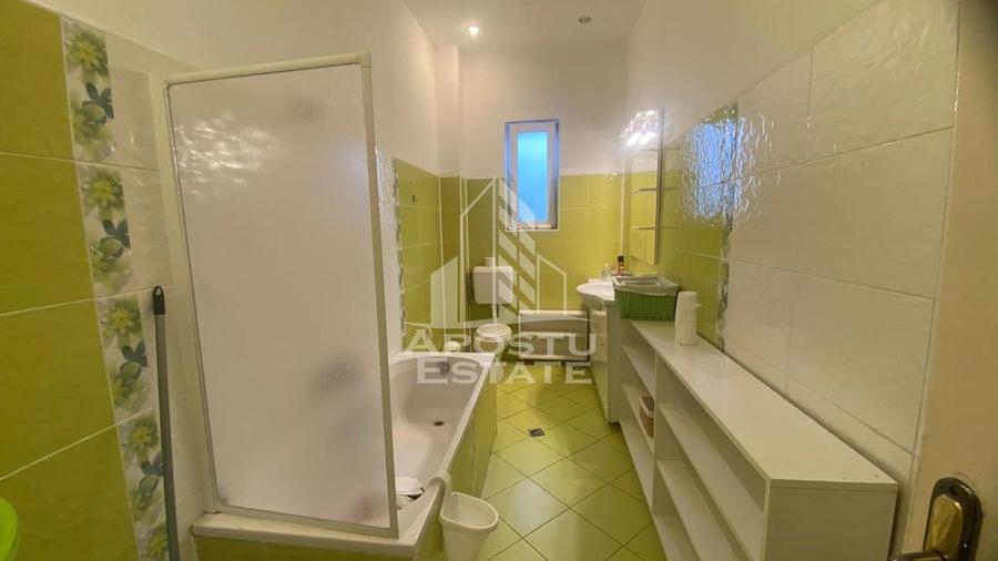 Apartament cu 3 camere decomandat, mobilat în Dâmbovița