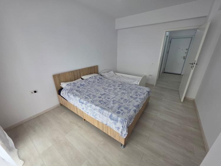 Apartament cu 3 camere decomandat, mobilat în Baicului