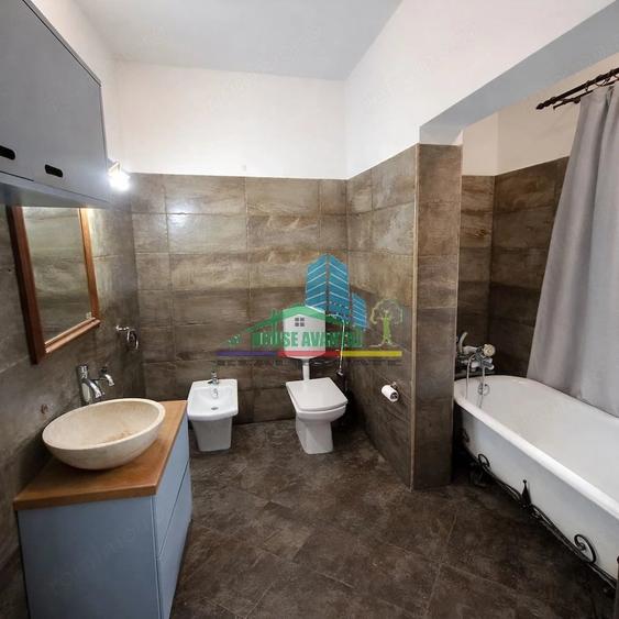 Casă cu 6 camere cu Teren 880 Mp în Ultracentral