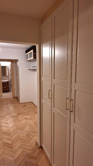 Apartament cu 4 camere decomandat, mobilat în Aradului