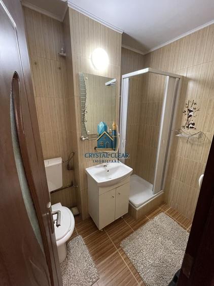 Garsonieră decomandată în Tudor