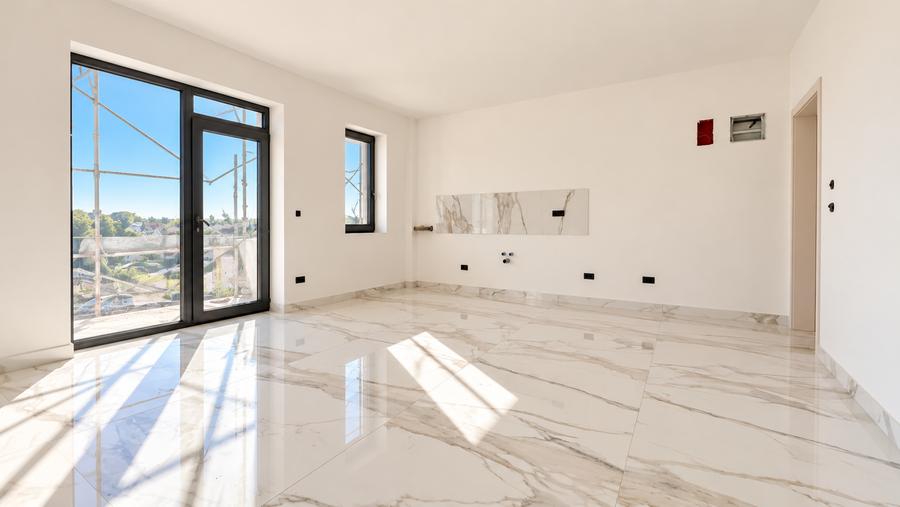 Apartament cu 2 camere decomandat în Giroc