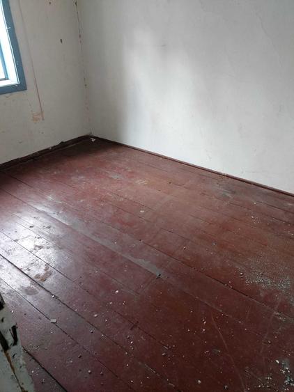 Casă cu 4 camere nedecomandat cu Teren 556 Mp în Central