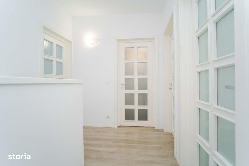 Casă cu 4 camere în Valea Ursului