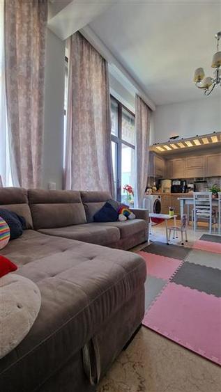 Penthouse cu 3 camere decomandat, mobilat în Copou