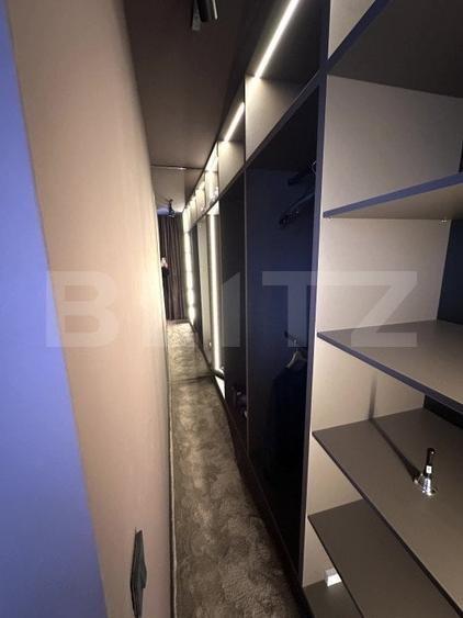 Apartament cu 3 camere semidecomandat, mobilat în Sud