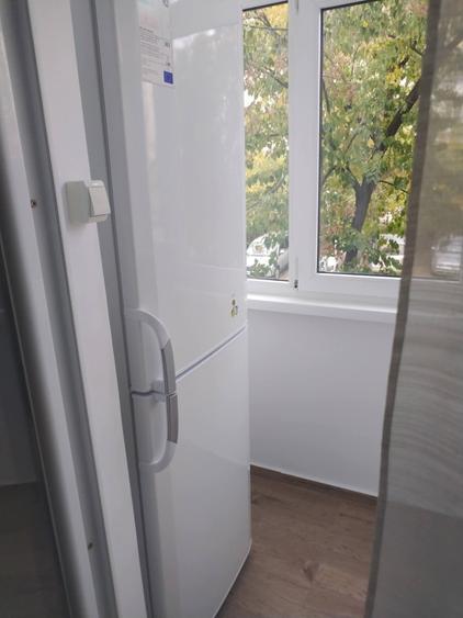 Apartament cu 3 camere semidecomandat în Alexandru cel Bun