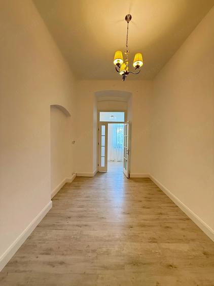 Apartament cu 3 camere semidecomandat în Ultracentral
