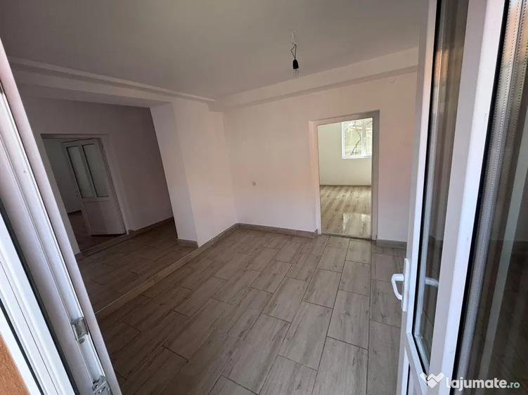 Casă cu 5 camere în Central