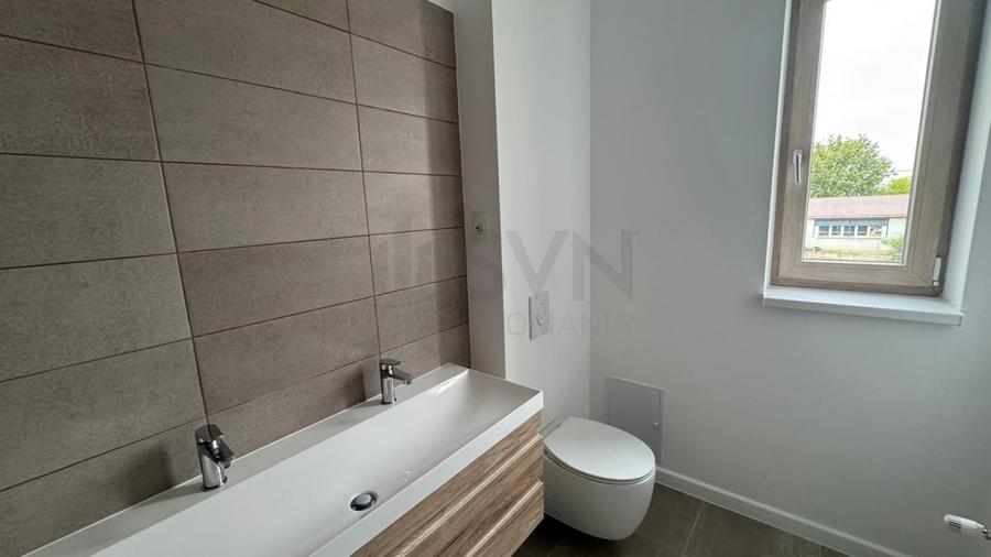 Casă individuală cu 4 camere cu Canalizare în Nord