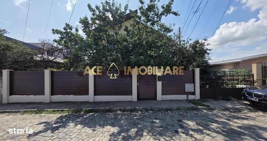Casă cu 4 camere în Central