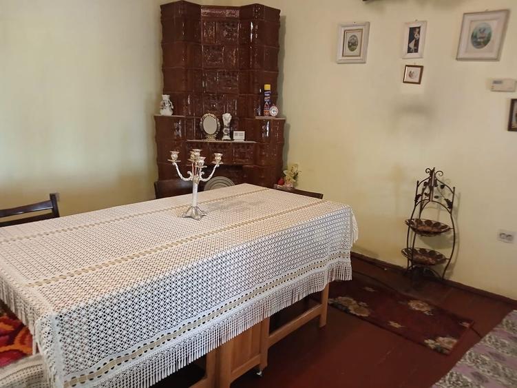 Casă cu 4 camere în Central