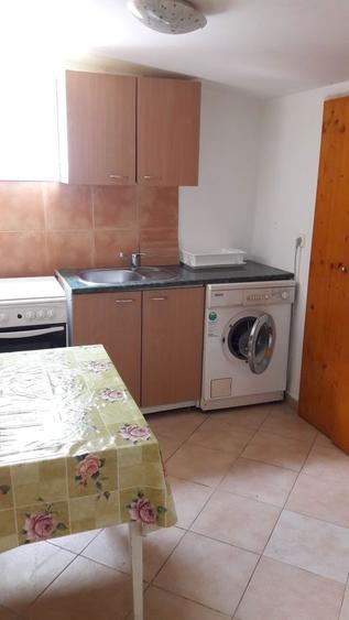 Inchiriez apartament cu o camera la casa - 6