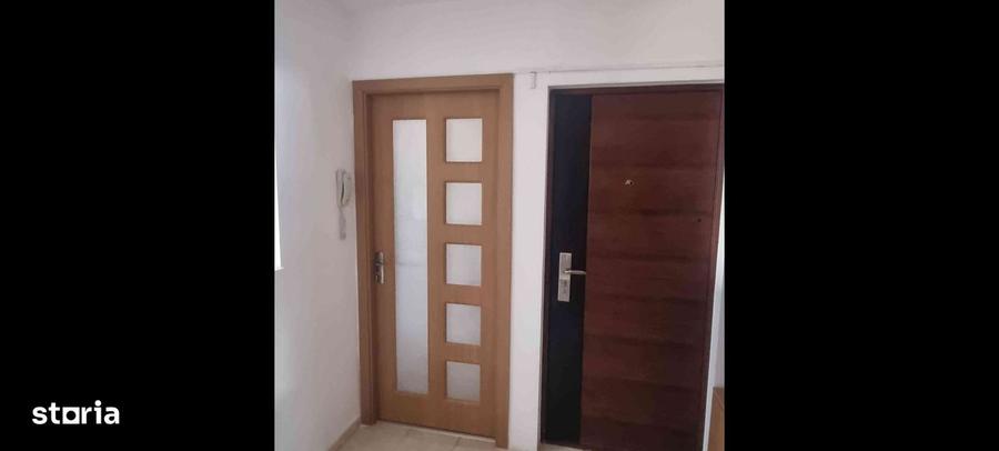 PB ,52 mp, et 3/4, Pia?a Rogerius, mobilat - 2