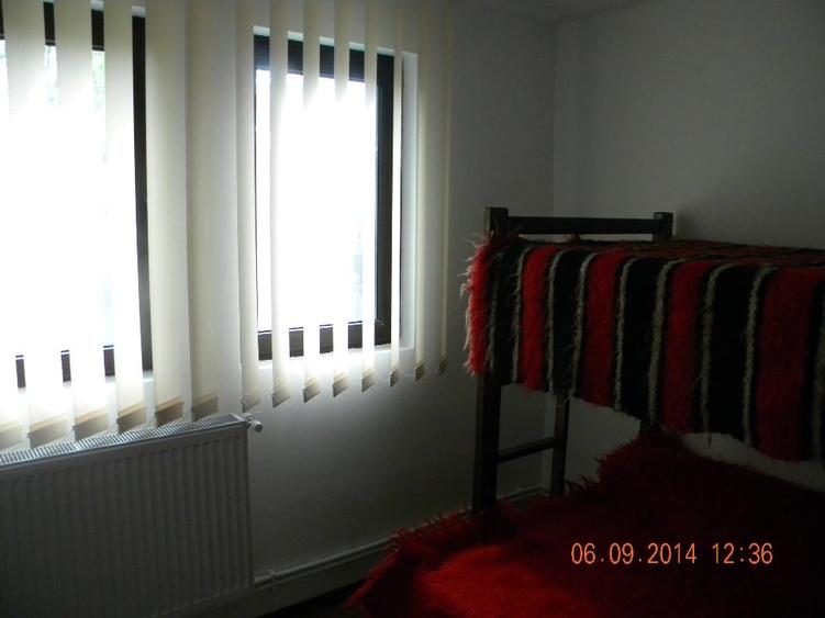 Vand casa la 120 km de Bucuresti. - 5