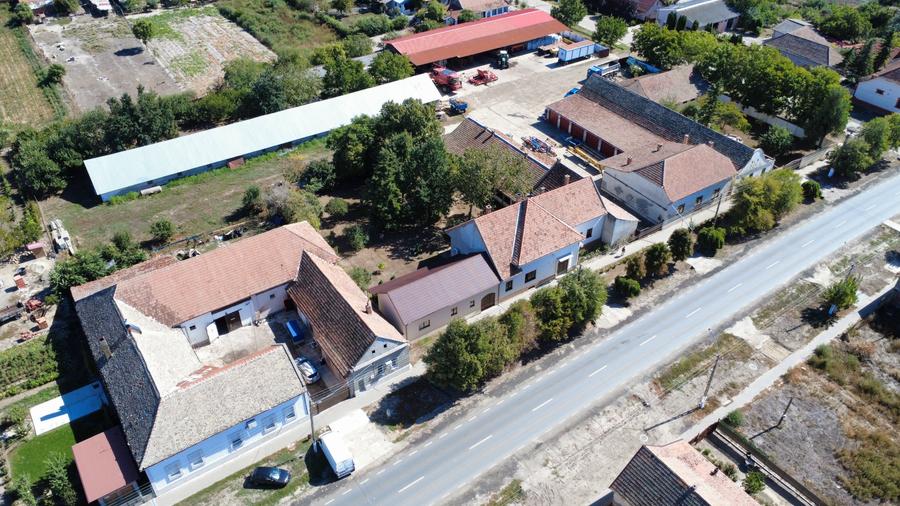 Cenad-Posibilitate Afacere-casa si 669mp teren-Ultracentral - 9