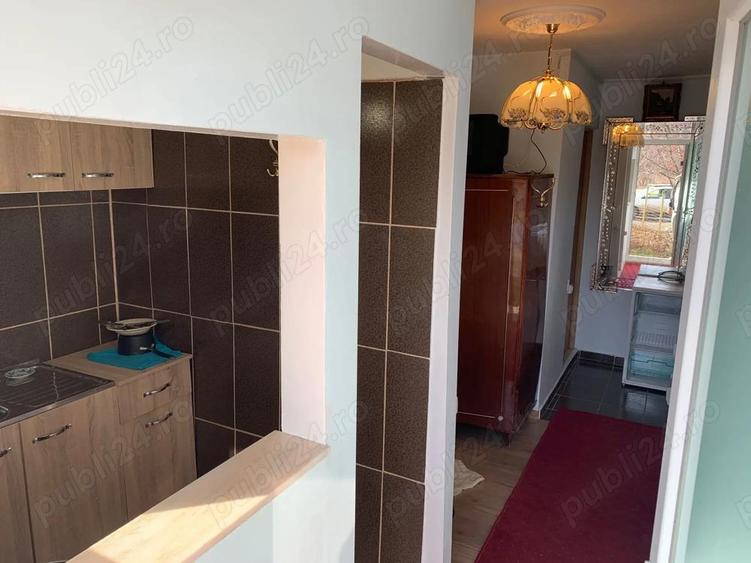 Inchiriez garsoniera - 2