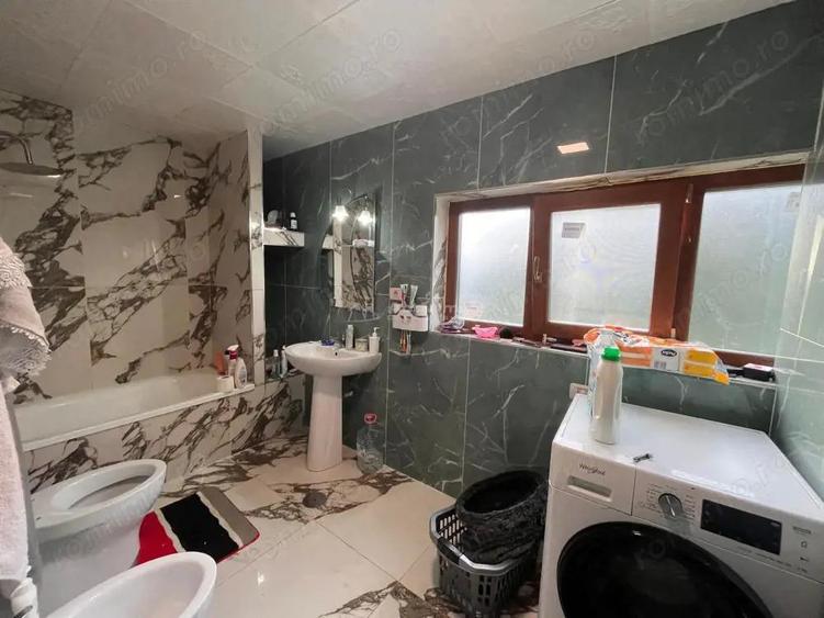 Sacu, Casa 426 Mp. Construiti, 6.500 Mp. Teren - 7