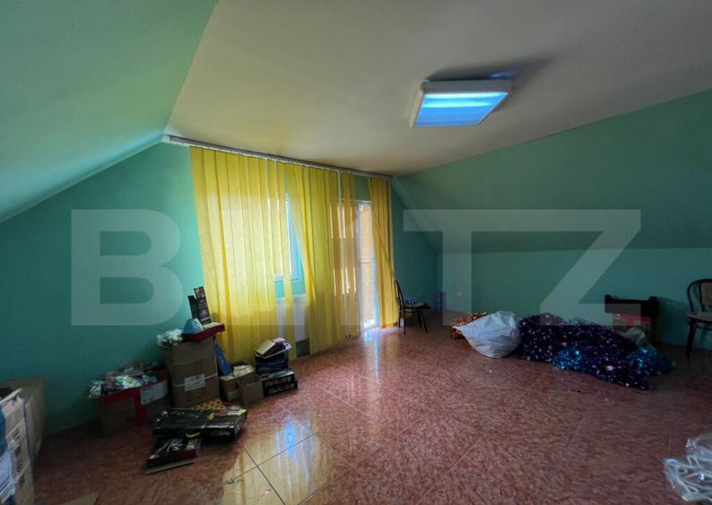 Casa de vanzare, cu 2 camere, zona cu vad comercial. - 16