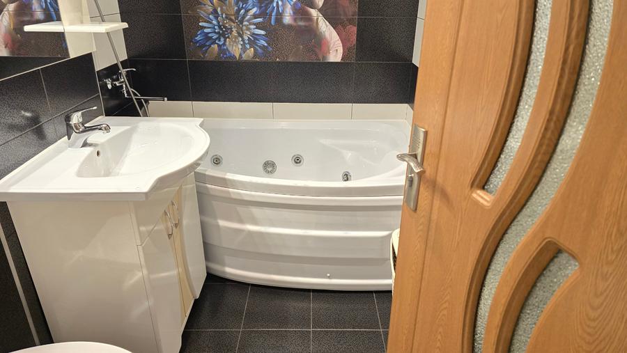 Apartament cu 2 camere decomandat în Zamfirescu