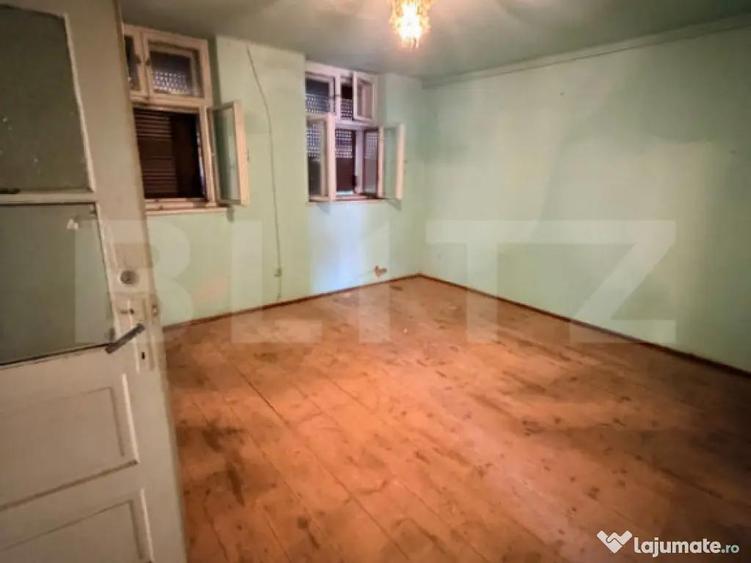 Casa veche cu teren generos 1595 mp zona centrala - 6