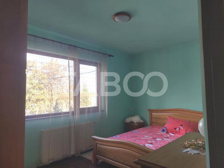 Casa 200 mpu 4 camere curte si gradina zona linistita Talmaciu - 8