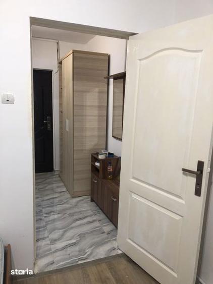 Vand garsiniera la parter cu balcon 27500 navodari - 4