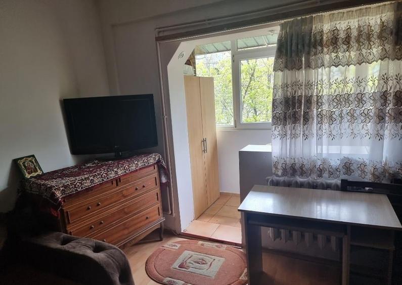 Apartament 2 camere, decomandat, zona Alexandru cel Bun - 2