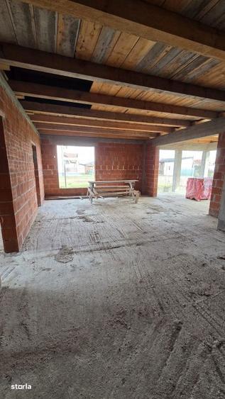 Casa la rosu de vanzare Vetis, str. Viorelelor - 3