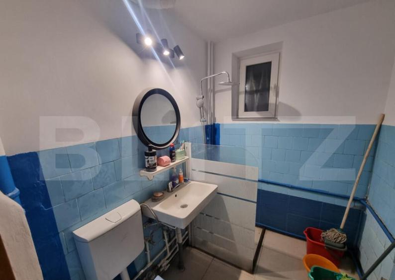 Apartament 3 camere, 54 mp, zona Calea Bucuresti - Scoala 21 - 5