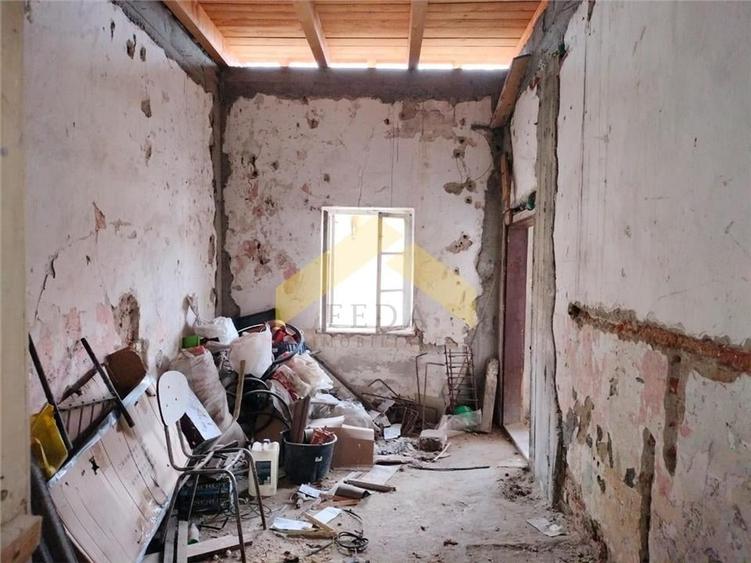 Casa de vanzare zona Parneava - 11