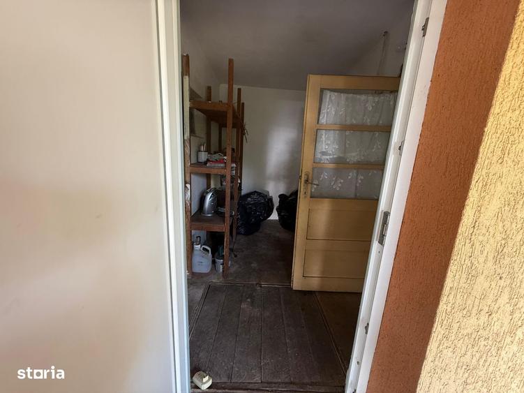 Casa de vanzare cu teren 3750 mp - 6