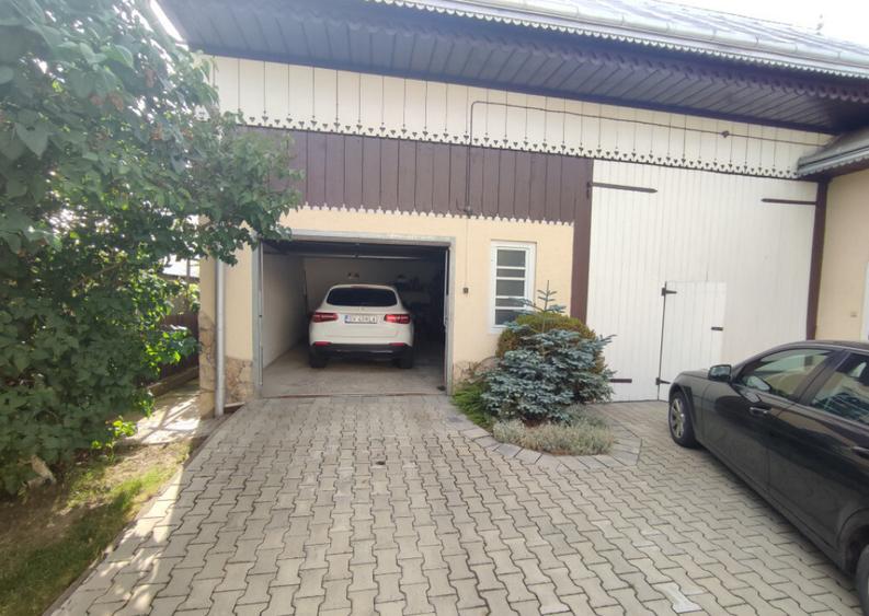 Casa cu garaj, teren 2000mp, chirie , Iaslovat - 2