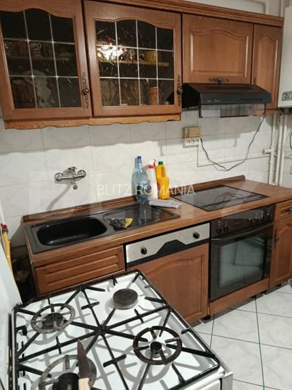 Apartament 2 camere de inchiriat, etaj 3, zona Micro 15