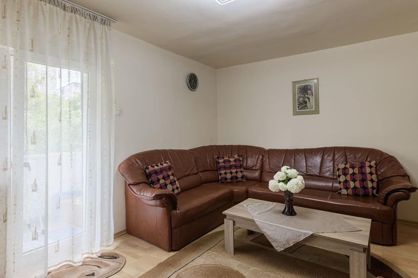 Apartament 4 camere, etaj 2, str. Castanilor, garaj de beton. - 10